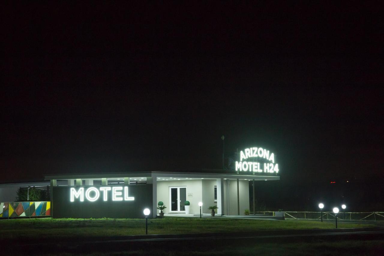 كاستيل فولتورنو Arizona Motel المظهر الخارجي الصورة